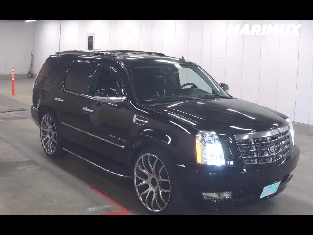 CADILLAC ESCALADE BASE GRADE