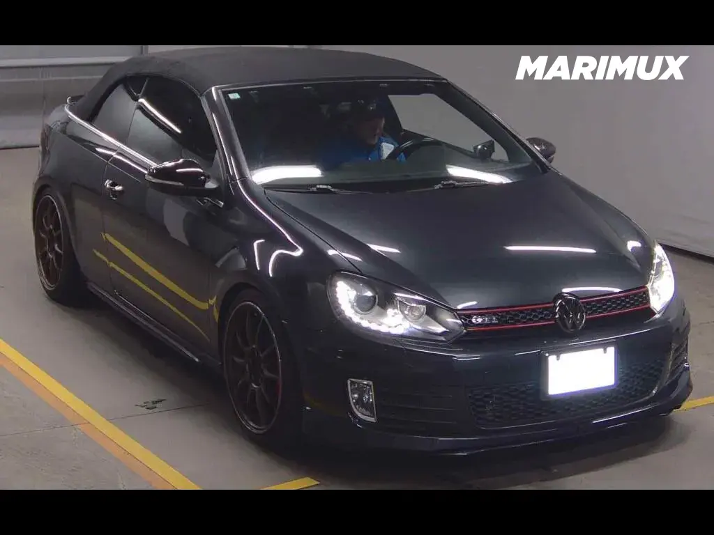 VOLKSWAGEN GOLF CABRIOLET