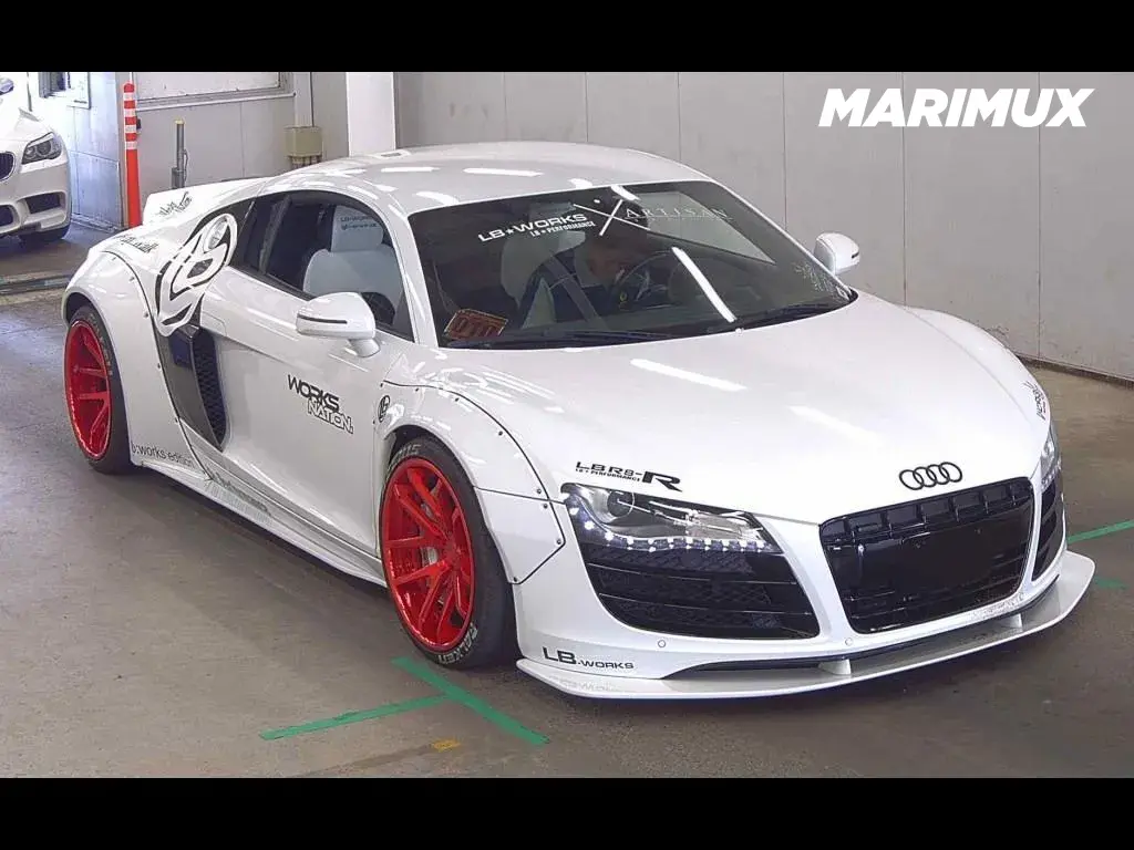 AUDI R8 4WD