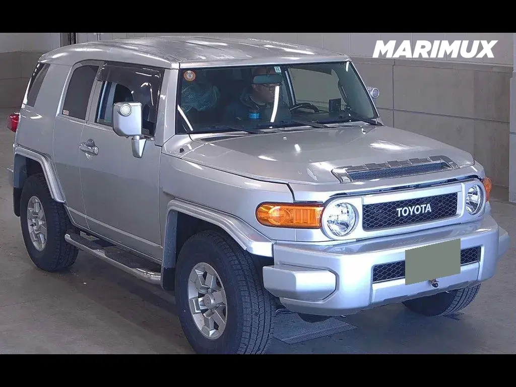 AMERICA TOYOTA FJ CRUISER 4WD