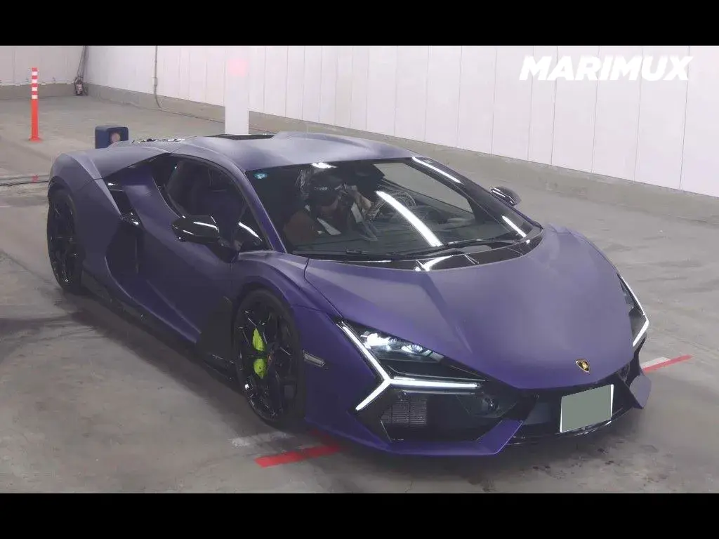 LAMBORGHINI REVUELTO 4WD