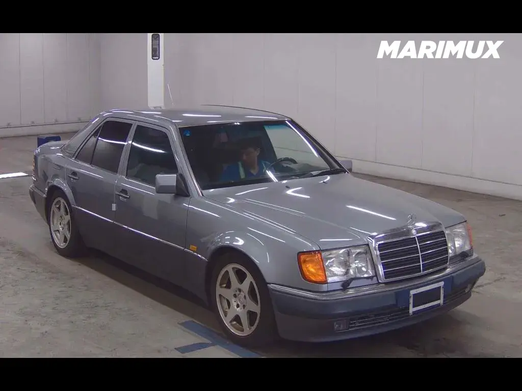 MERCEDES BENZ MEDIUM CLASS 4D 500E