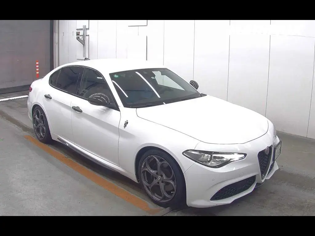 ALFA ROMEO GIULIA 4D 4WD VELOCE