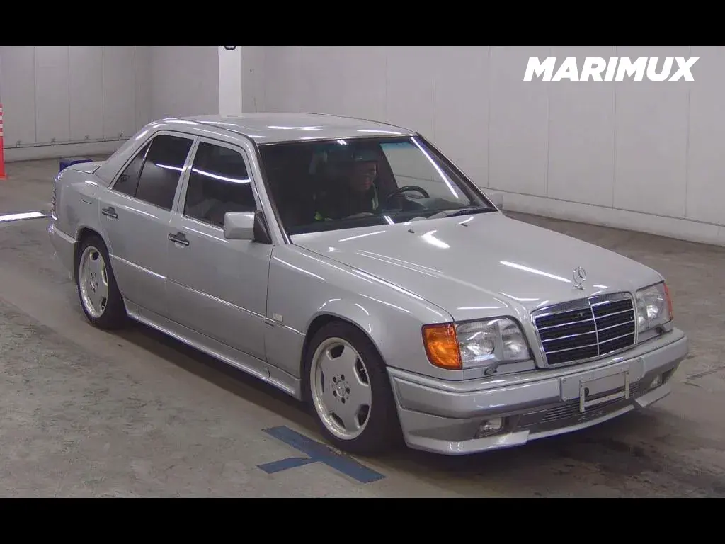 MERCEDES BENZ MEDIUM CLASS 4D 300E