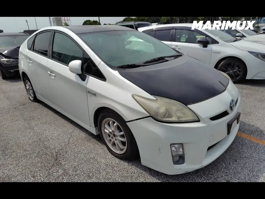AMERICA TOYOTA PRIUS 5D