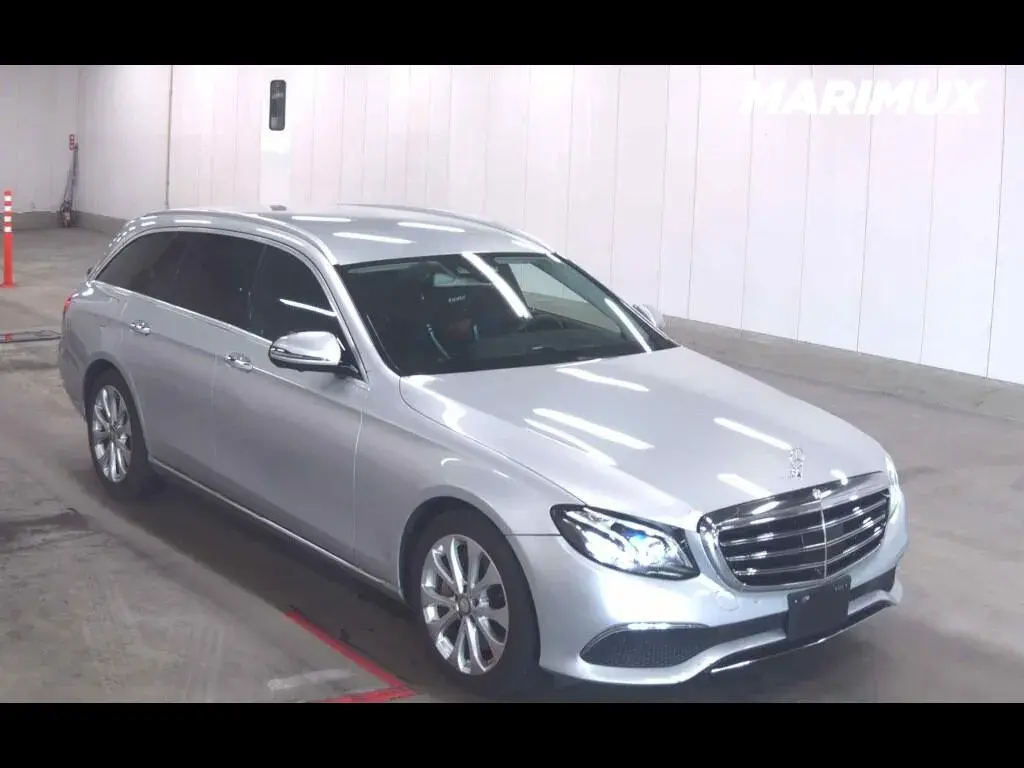 MERCEDES BENZ E-CLASS STATIONWAGON 4WD E400 4MATIC STATIONWAGON EXCLUSIVE