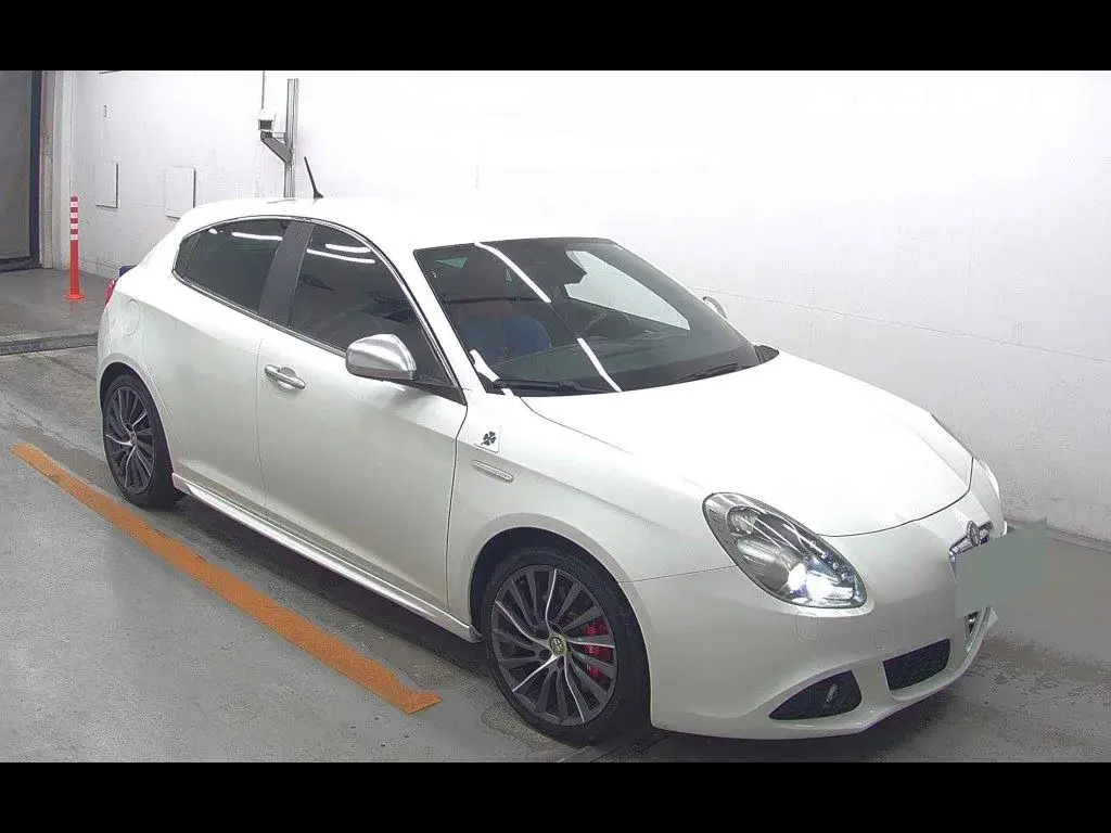 ALFA ROMEO GIULIETTA 5D QUADRIFOGLIO VERDE