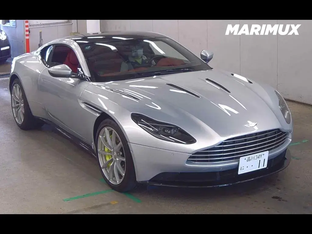 ASTON MARTIN DB11 AMR