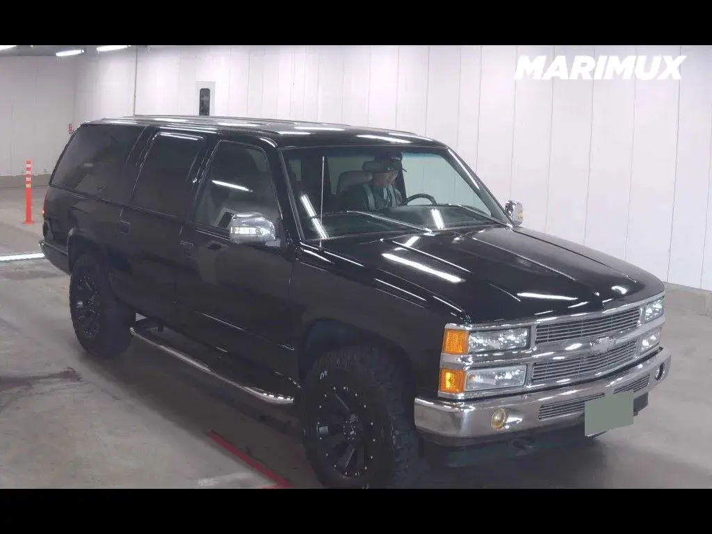 CHEVROLET SUBURBAN 4WD LT