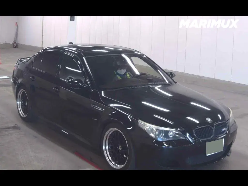 BMW M5 4D M5