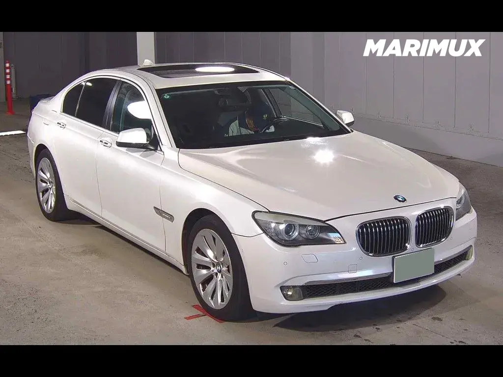 BMW 7 SERIES 740I